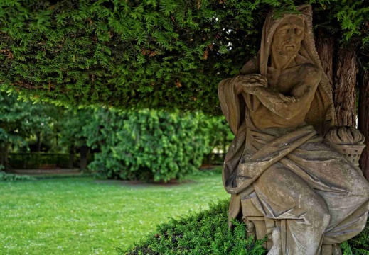 Alpentour - Skulptur im Garten der Residenz von Würzburg