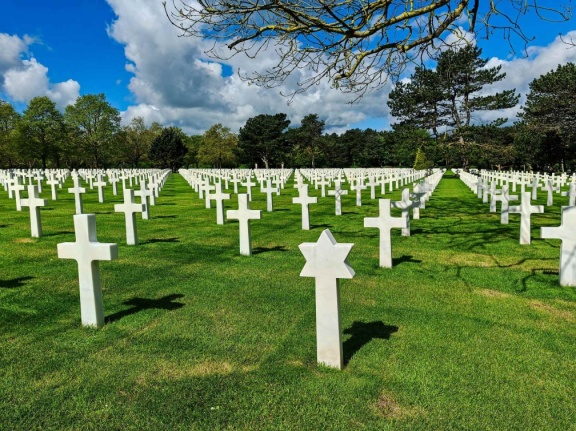 Gräber im Cimetière Américain de Normandie