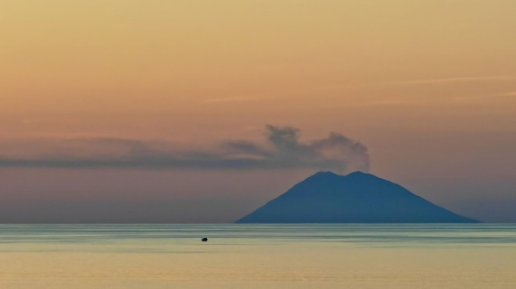 Der Stromboli von Tropea aus 