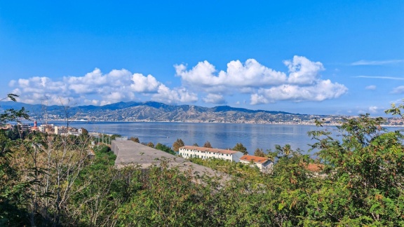 Unterwegs, die Strasse von Messina