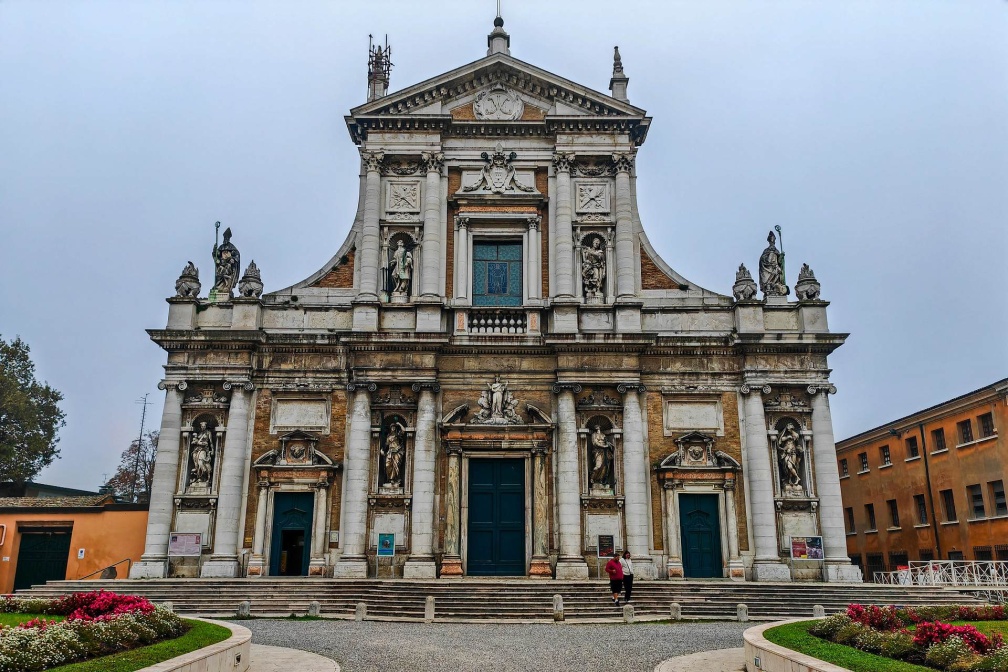 1214_Ravenna_241106_JZEbv_Basilica di Santa Maria in Porto.jpg